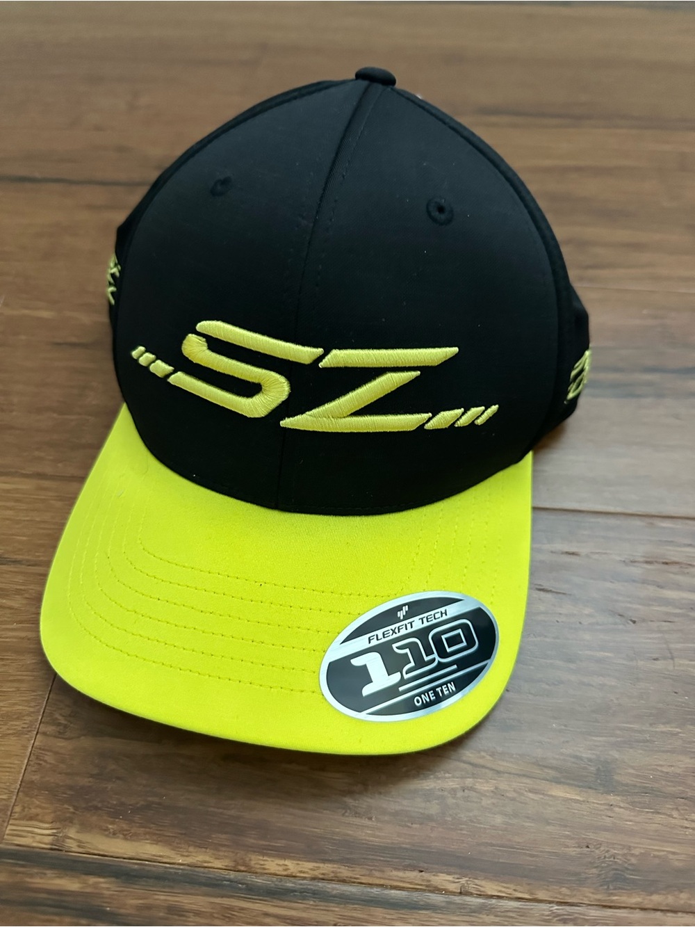 Cobra speed zone 110 golf SnapBack hat SZ logo NWT